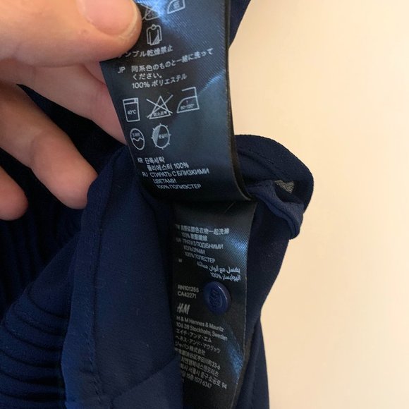 H&M Pin-tuck blouse - Picture 7 of 10